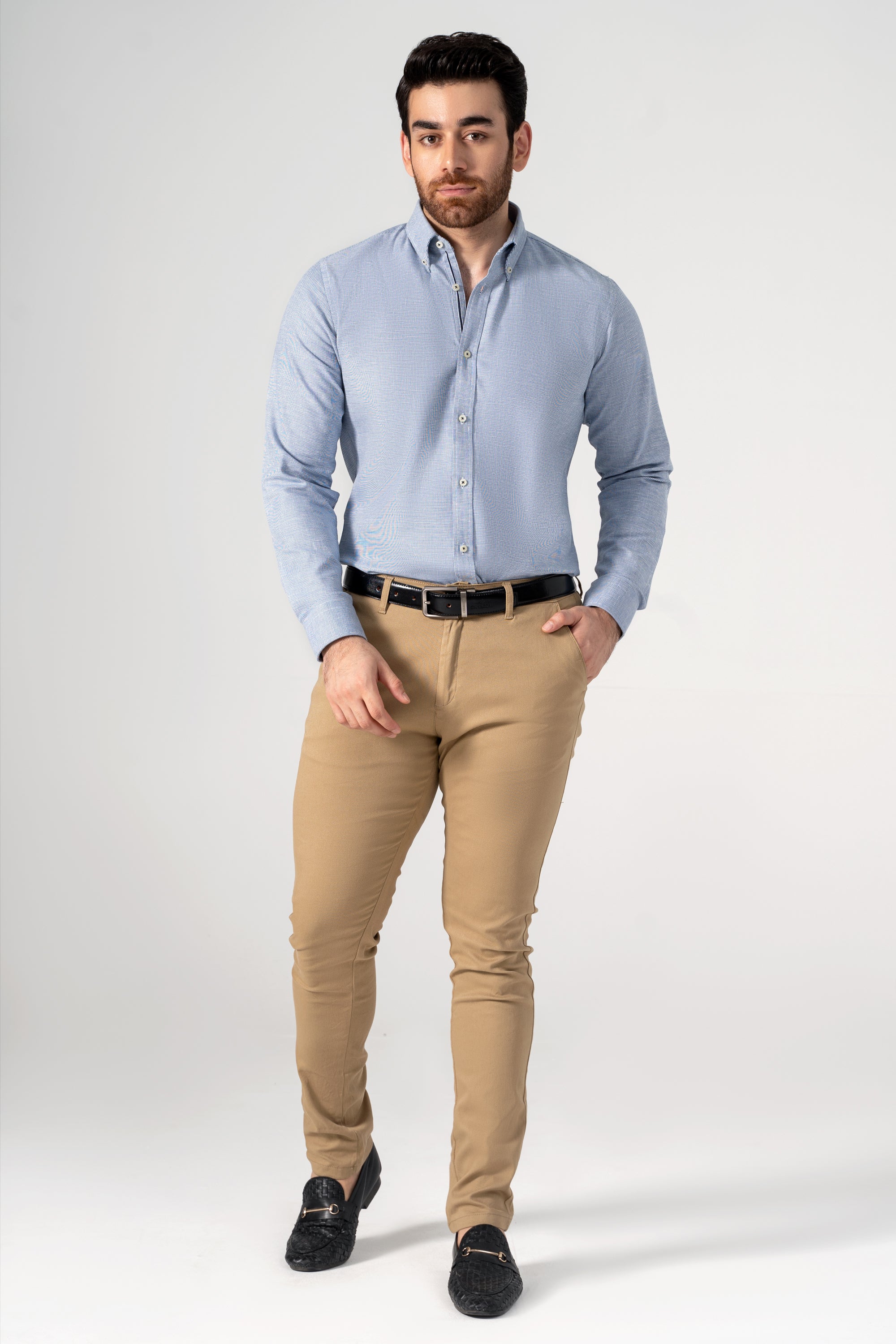 What Colour Shirts To Wear With Khaki Pants: 6 Foolproof Options